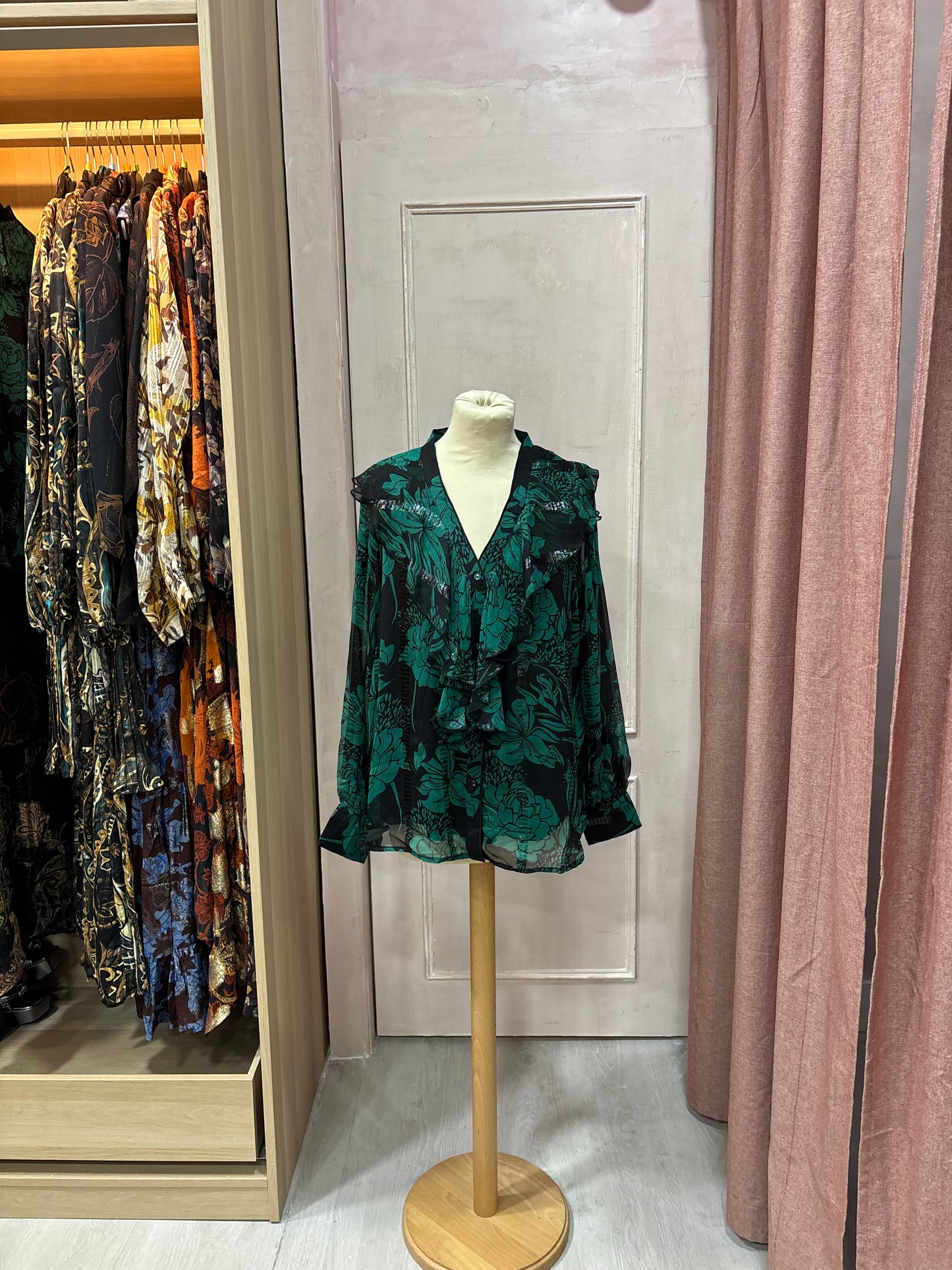 Blusa volantes verde NIZA