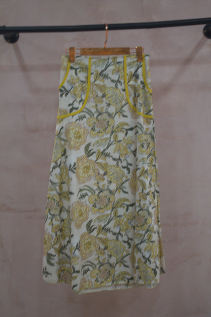 Falda midi floral amarilla
