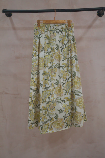 Falda midi floral amarilla