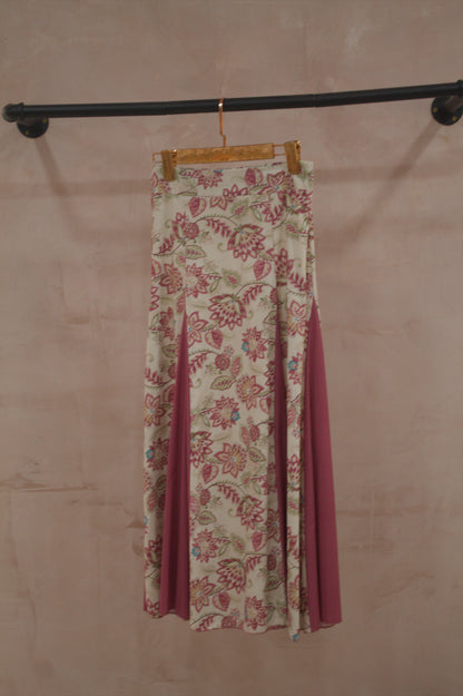 Falda midi rosa