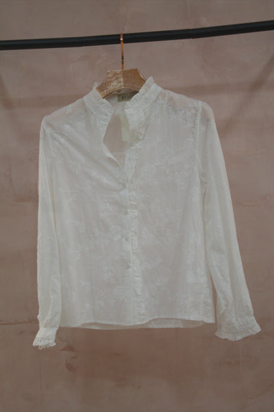 Blusa Mocambo blanca bordada con lazo