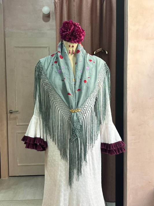 Mantoncillo de flamenca bordado | Valvanuz Madrid