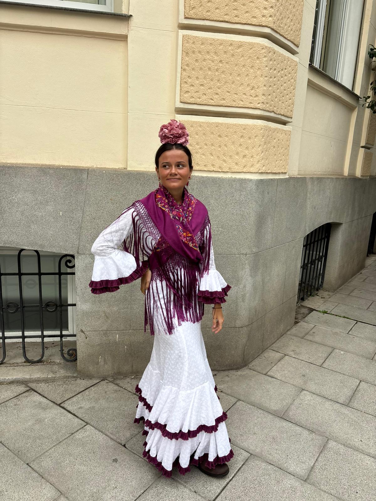 Mantoncillo buganvilla bordado en algodón