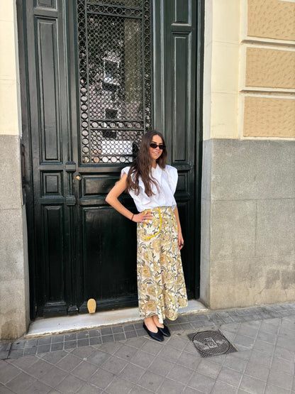 Falda midi floral amarilla